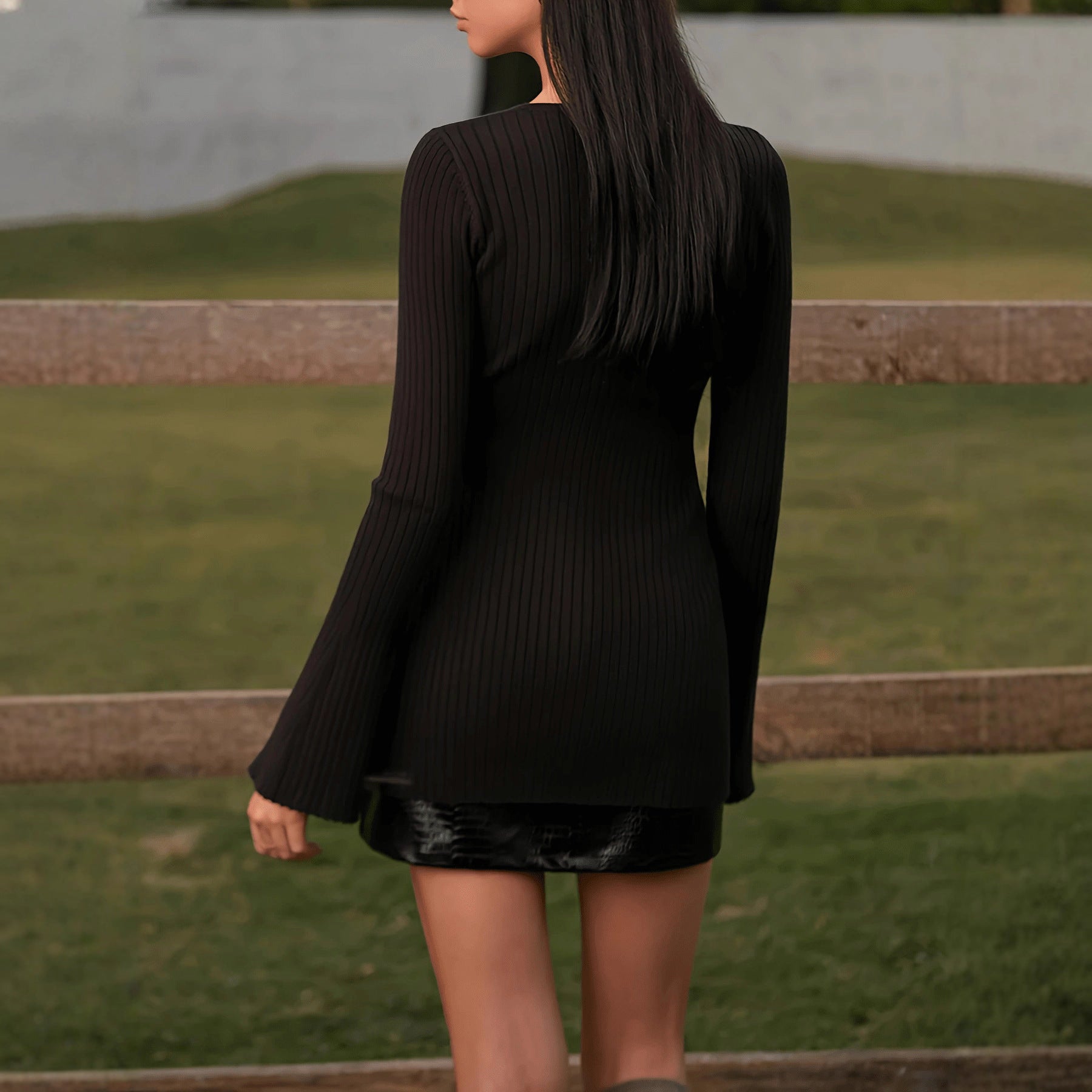 Elegant Commuter Solid Color Knit Top with Cut-out Detail and Hem Split Sweater