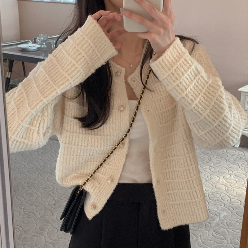 Cute Youthful Knit Cardigan for Women, Spring and Autumn Basic Sweater, Short Single-Button Coat Top