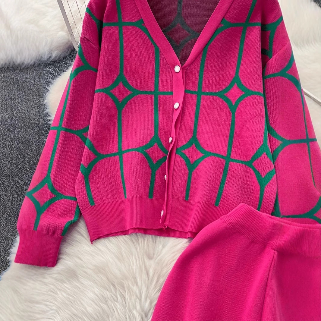 Chic Knit Two-Piece Set for Women, Floral Pattern V-Neck Cardigan, Fashionable and Versatile Outfit