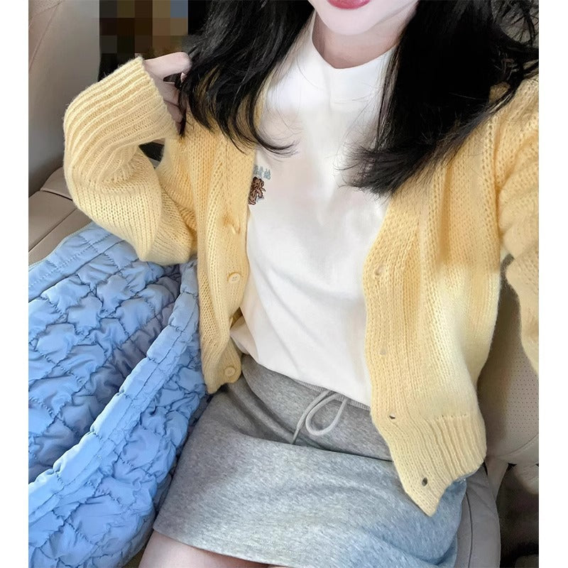 Cream Yellow Knit Cardigan Coat for Women, Spring and Autumn, New Design, Unique Gentle Style, Soft Knit Top