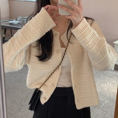 Cute Youthful Knit Cardigan for Women, Spring and Autumn Basic Sweater, Short Single-Button Coat Top